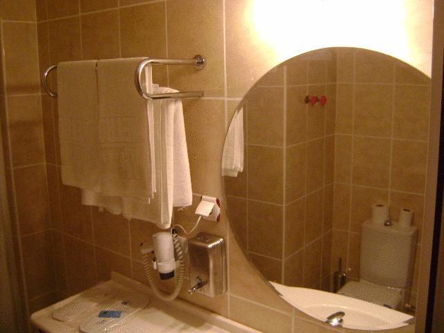 Metropolis Hotel Torbalı Quarto foto